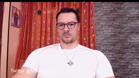 Snapshot of muscleaj69 chatting on 12/06/24, 02:49 AJ online show from 12/06/24, 02:49