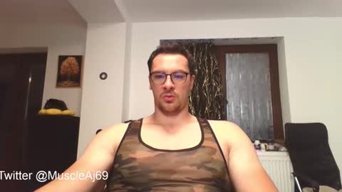 Snapshot of muscleaj69 chatting on 09/25/25, 04:54 AJ online show from 09/25/25, 04:54