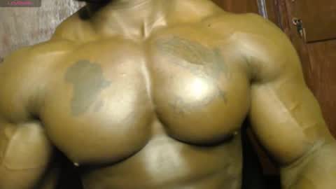 musclegod23 online show from 09/20/25, 12:11