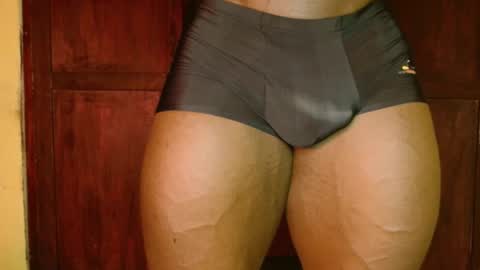 musclegod23 online show from 01/12/26, 04:01