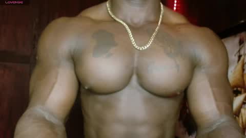 musclegod23 online show from 04/04/26, 01:04