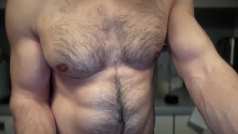 Snapshot of musclehair3 chatting on 12/29/24, 11:39 musclehair3 online show from 12/29/24, 11:39