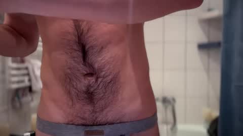 Snapshot of musclehair3 chatting on 01/29/25, 12:13 musclehair3 online show from 01/29/25, 12:13