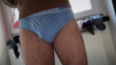 Snapshot of musclehair3 chatting on 02/01/25, 09:43 musclehair3 online show from 02/01/25, 09:43
