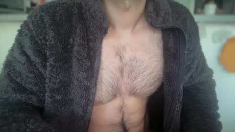 Snapshot of musclehair3 chatting on 04/26/26, 08:56 musclehair3 online show from 04/26/26, 08:56