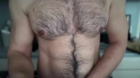 Snapshot of musclehair3 chatting on 05/16/26, 09:39 musclehair3 online show from 05/16/26, 09:39