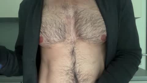 Snapshot of musclehair3 chatting on 06/04/26, 07:58 musclehair3 online show from 06/04/26, 07:58