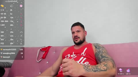 Snapshot of musclemonster31 chatting on 01/02/25, 11:27 MuscleMonster31 online show from 01/02/25, 11:27