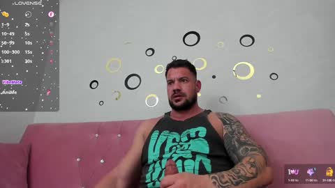 Snapshot of musclemonster31 chatting on 02/05/25, 02:40 MuscleMonster31 online show from 02/05/25, 02:40