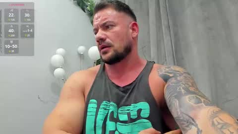 Snapshot of musclemonster31 chatting on 02/22/25, 09:45 MuscleMonster31 online show from 02/22/25, 09:45