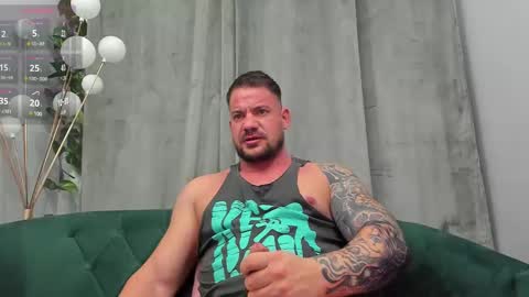 Snapshot of musclemonster31 chatting on 02/23/25, 05:45 MuscleMonster31 online show from 02/23/25, 05:45