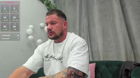 Snapshot of musclemonster31 chatting on 02/25/25, 01:17 MuscleMonster31 online show from 02/25/25, 01:17