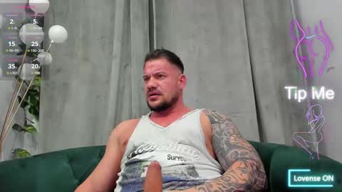 Snapshot of musclemonster31 chatting on 03/05/25, 10:32 MuscleMonster31 online show from 03/05/25, 10:32