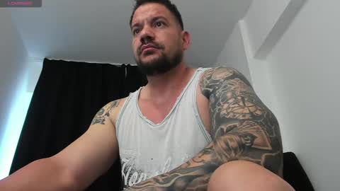 Snapshot of musclemonster31 chatting on 09/24/25, 09:45 MuscleMonster31 online show from 09/24/25, 09:45