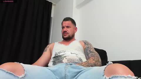 Snapshot of musclemonster31 chatting on 09/24/25, 11:19 MuscleMonster31 online show from 09/24/25, 11:19