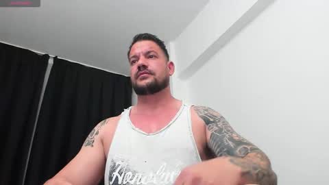 Snapshot of musclemonster31 chatting on 09/27/25, 02:44 MuscleMonster31 online show from 09/27/25, 02:44