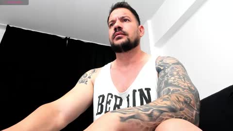 Snapshot of musclemonster31 chatting on 09/28/25, 11:21 MuscleMonster31 online show from 09/28/25, 11:21