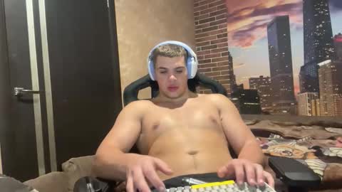 Snapshot of musclephantom chatting on 10/23/25, 08:18 Egor online show from 10/23/25, 08:18