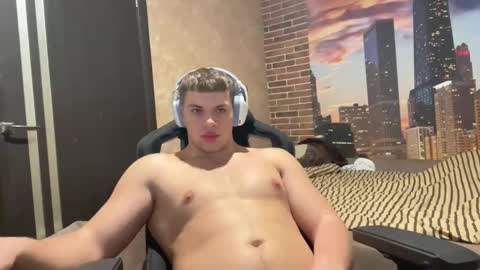 Snapshot of musclephantom chatting on 11/29/25, 10:24 Egor online show from 11/29/25, 10:24