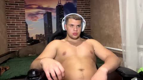 Snapshot of musclephantom chatting on 06/15/26, 08:33 Egor online show from 06/15/26, 08:33