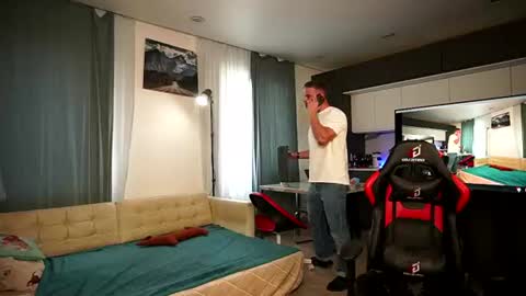 Ivan  online show from 06/24/26, 03:11