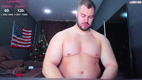 Snapshot of muscularjohnforu chatting on 02/12/25, 08:06 click icon for peach online show from 02/12/25, 08:06