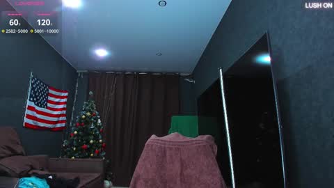 Snapshot of muscularjohnforu chatting on 02/13/25, 06:16 click icon for peach online show from 02/13/25, 06:16