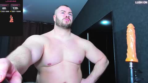 Snapshot of muscularjohnforu chatting on 03/05/25, 03:18 click icon for peach online show from 03/05/25, 03:18