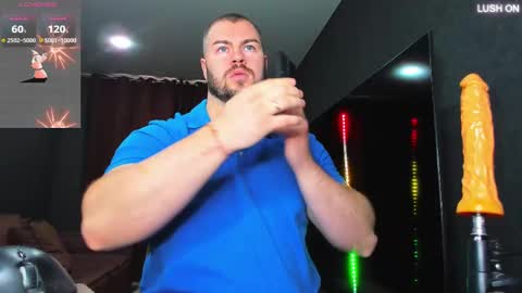 Snapshot of muscularjohnforu chatting on 03/08/25, 09:50 click icon for peach online show from 03/08/25, 09:50