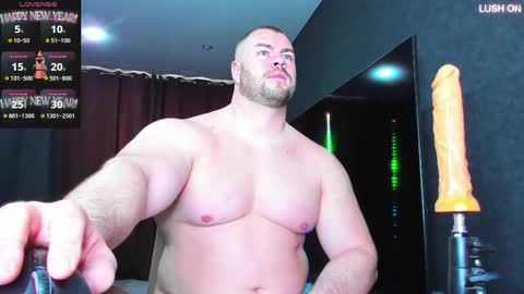 Snapshot of muscularjohnforu chatting on 03/11/25, 11:23 click icon for peach online show from 03/11/25, 11:23