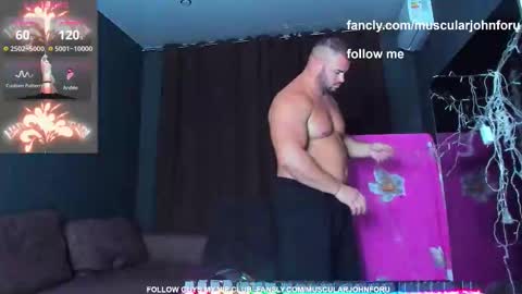 Snapshot of muscularjohnforu chatting on 09/17/25, 03:57 click icon for peach online show from 09/17/25, 03:57