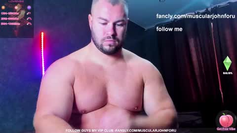 Snapshot of muscularjohnforu chatting on 10/01/25, 07:25 click icon for peach online show from 10/01/25, 07:25
