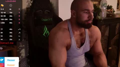 Snapshot of musculusx chatting on 12/13/25, 09:20 Musculus online show from 12/13/25, 09:20