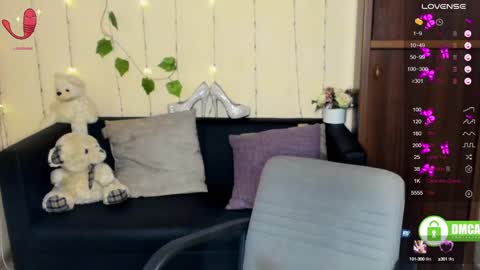 Snapshot of muse_kitty_jenia chatting on 02/09/25, 01:44 Jenya online show from 02/09/25, 01:44