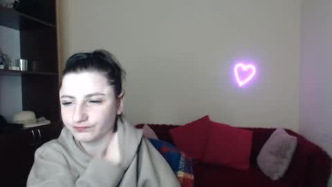 Jeneva online show from 11/12/25, 07:03