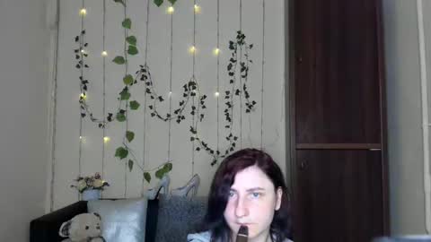 Jeneva online show from 04/18/26, 06:01