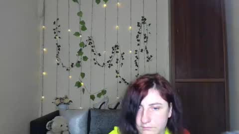 Jeneva online show from 04/23/26, 07:05