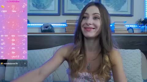 Luna  online show from 10/15/25, 07:25