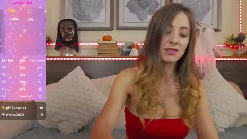 Luna  online show from 11/01/25, 08:00