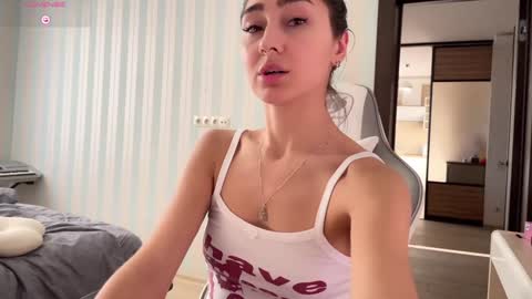 Snapshot of museleks chatting on 12/19/24, 11:50 Aleksa online show from 12/19/24, 11:50