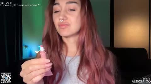 Snapshot of museleks chatting on 09/28/25, 03:01 Aleksa online show from 09/28/25, 03:01