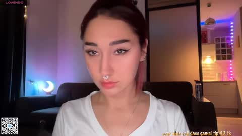 Snapshot of museleks chatting on 10/27/25, 12:36 Aleksa online show from 10/27/25, 12:36