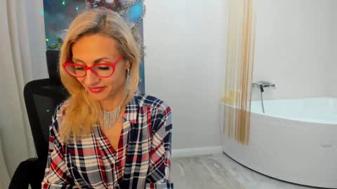 Diana online show from 01/10/25, 05:34