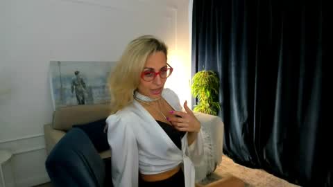 Diana online show from 04/23/26, 12:29