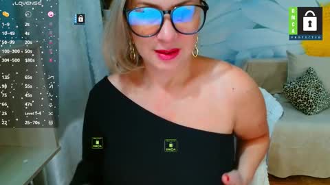 Lana online show from 12/18/25, 07:14