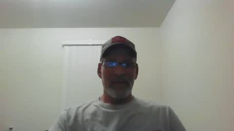 Snapshot of mustang_daddy chatting on 09/09/25, 01:10 307MountainMan online show from 09/09/25, 01:10