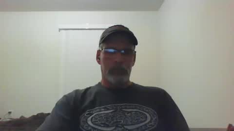 Snapshot of mustang_daddy chatting on 09/14/25, 12:48 307MountainMan online show from 09/14/25, 12:48