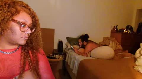 Snapshot of muttcunt chatting on 12/21/25, 10:22 muttcunt online show from 12/21/25, 10:22