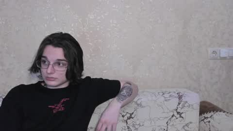 cute couple online show from 04/24/26, 02:41