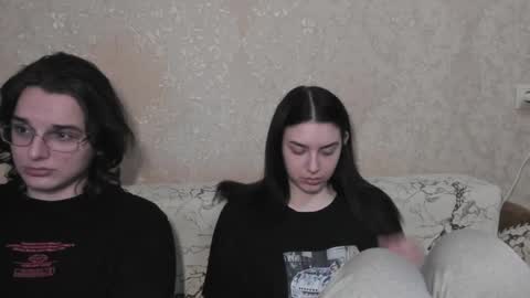 Snapshot of muuur_love chatting on 05/13/26, 07:28 cute couple online show from 05/13/26, 07:28